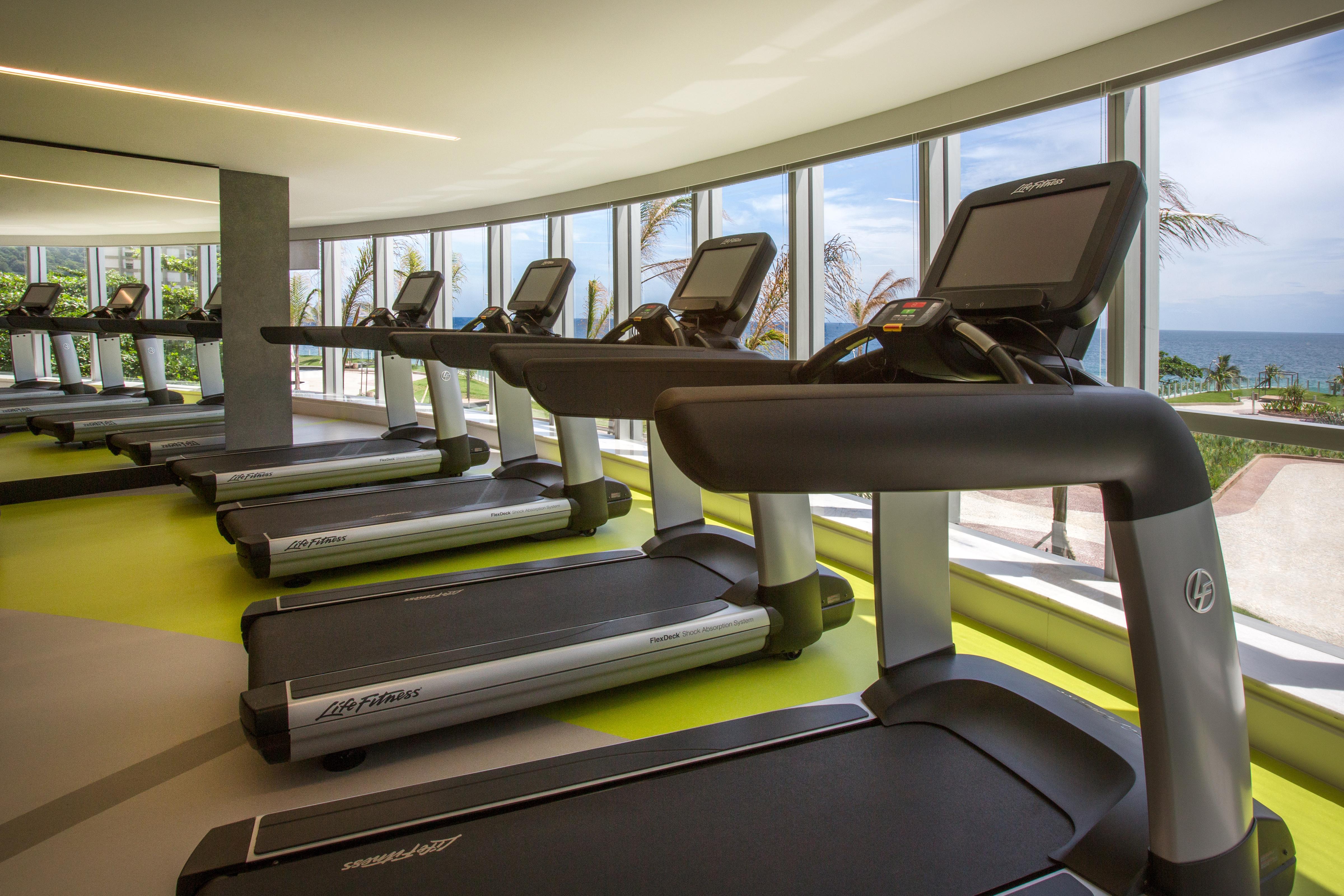 Hotel Nacional Rio De Janeiro - Oficial 외부 사진 A row of treadmills