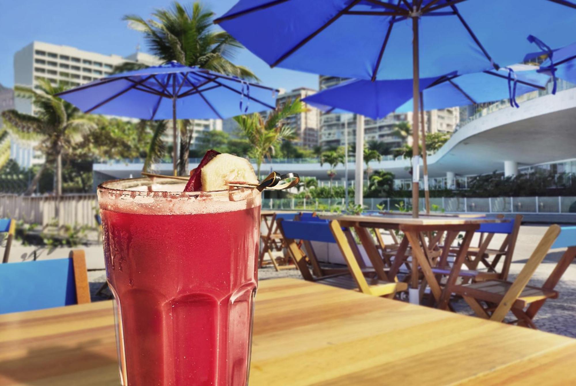 Hotel Nacional Rio De Janeiro - Oficial 외부 사진 A caipiroska de morango